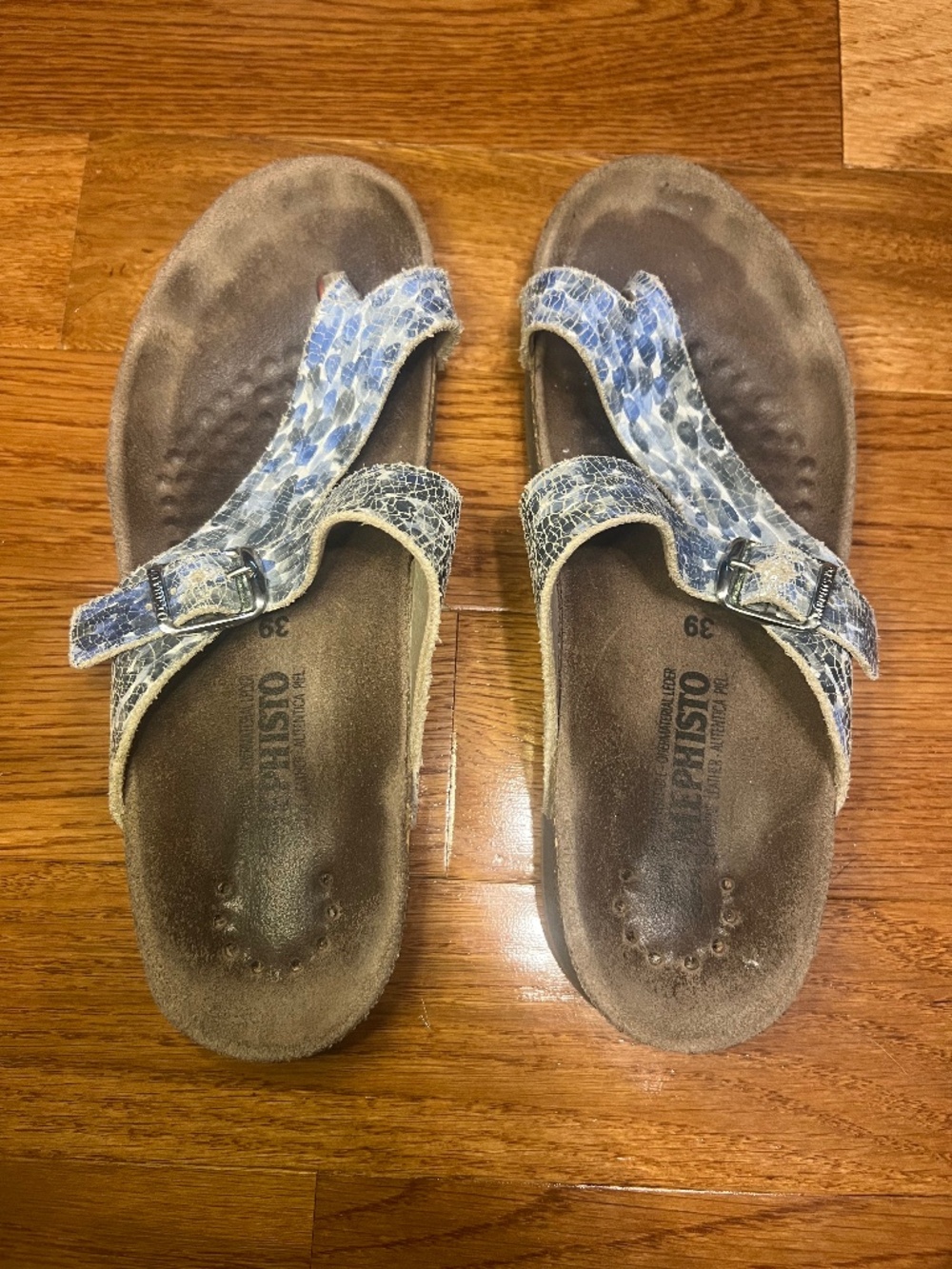 MEPHISTO HELEN SANDALS - SIZE 39